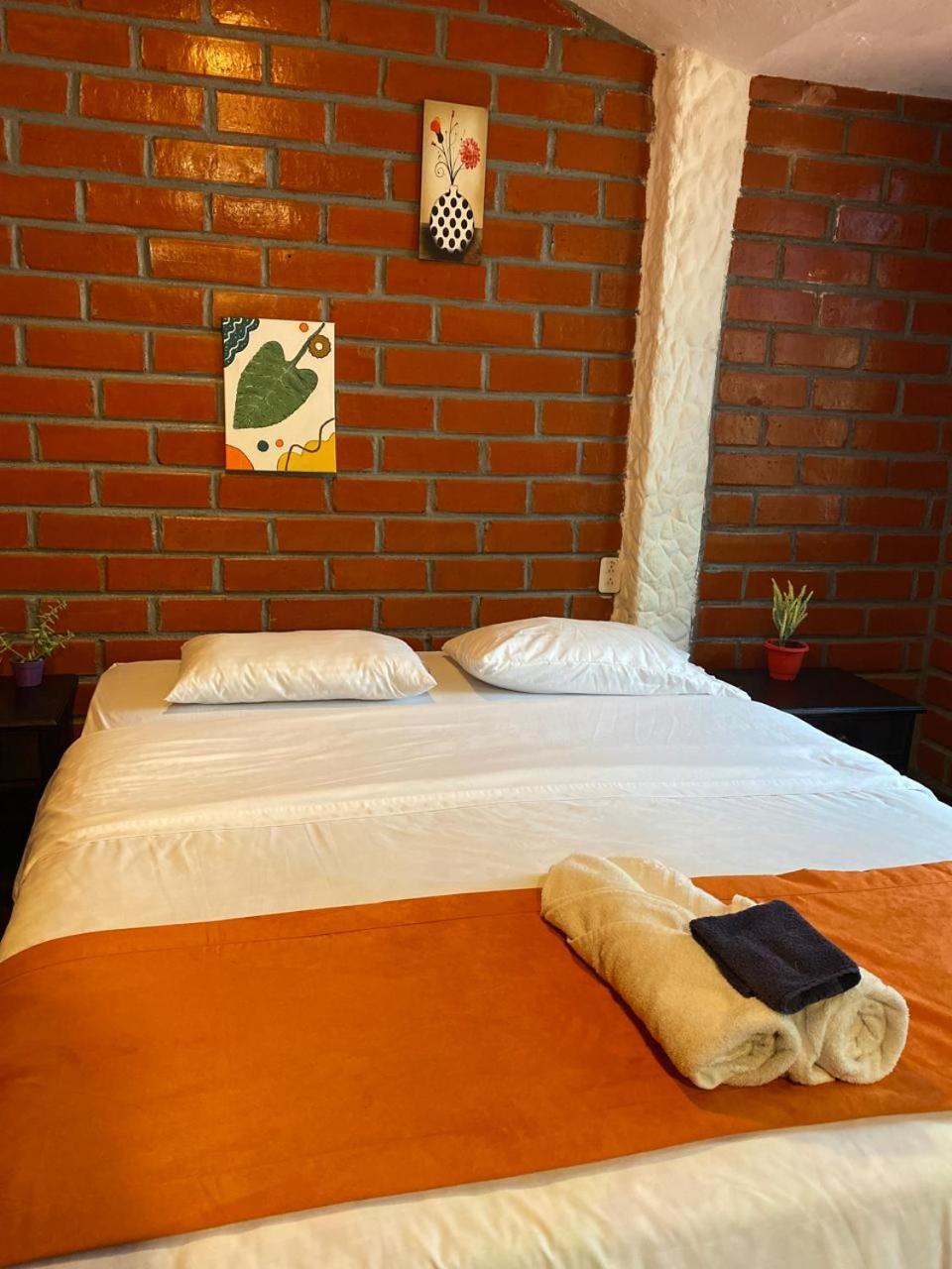 La Alegría Hostel Baños Exterior foto